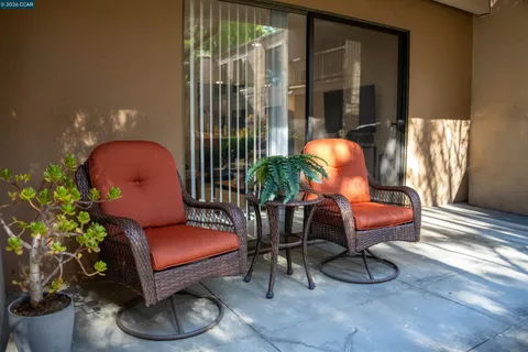 $478,888 | 440 North Civic Drive, Unit 201, Walnut Creek, CA 94596