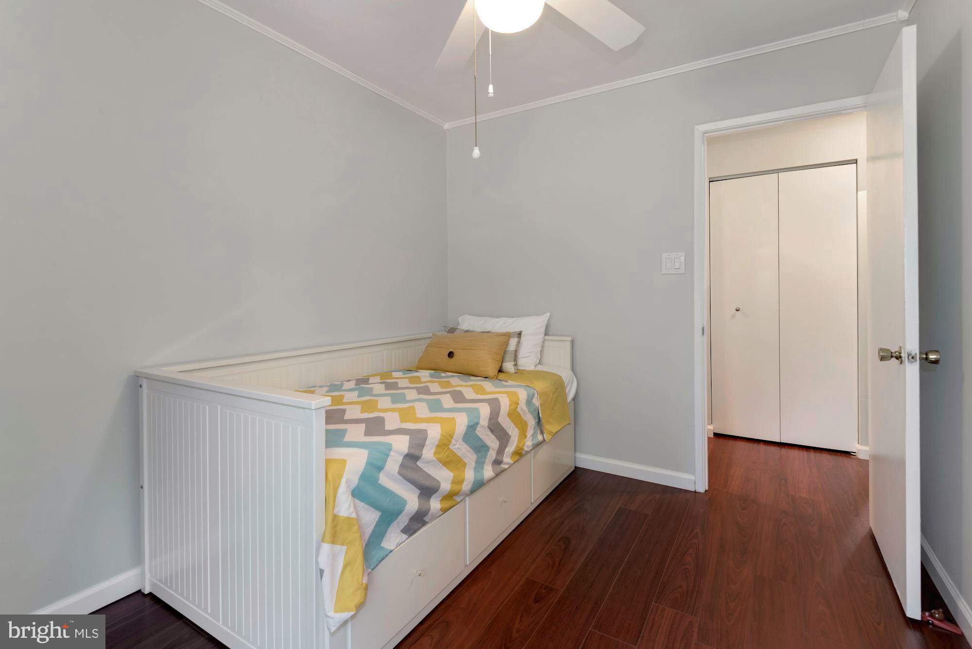 2385 Southgate Square Reston, VA 20191 - Photo 22 of 35