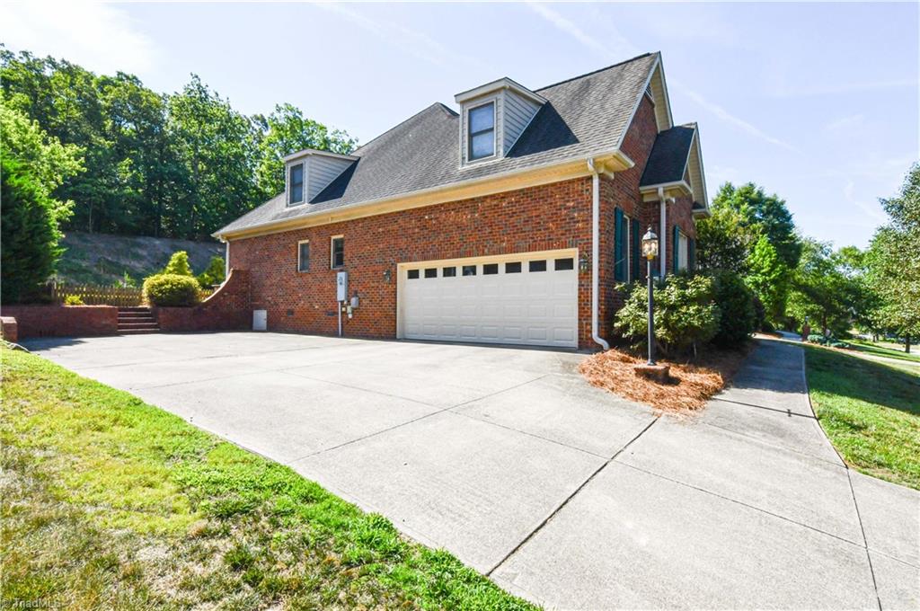 1861 Curraghmore Road Clemmons, NC 27012 - Photo 9 of 48