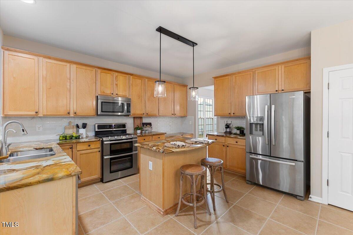 5415 Regatta Way Raleigh, NC 27613 - Photo 10 of 40 22-5415 Regatta Way