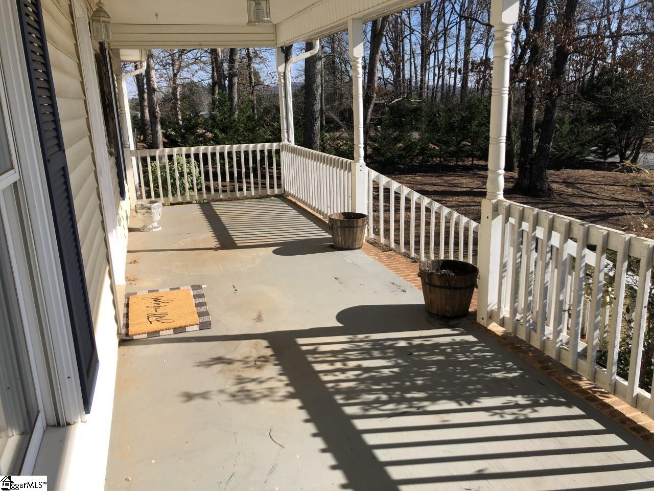 225 Hayes Road Pickens, SC 29671 - Photo 4 of 33