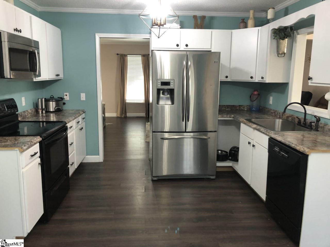 225 Hayes Road Pickens, SC 29671 - Photo 10 of 33