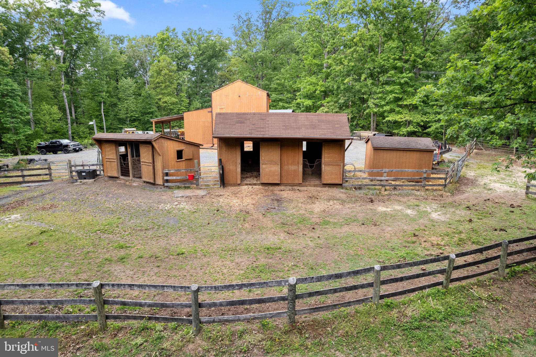 5099 Courtneys Corner Road Sumerduck, VA 22742 - Photo 48 of 73 Stables