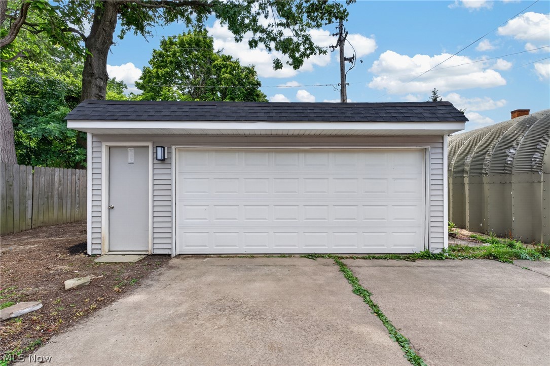 18104 Windward Road Cleveland, OH 44119 - Photo 25 of 25
