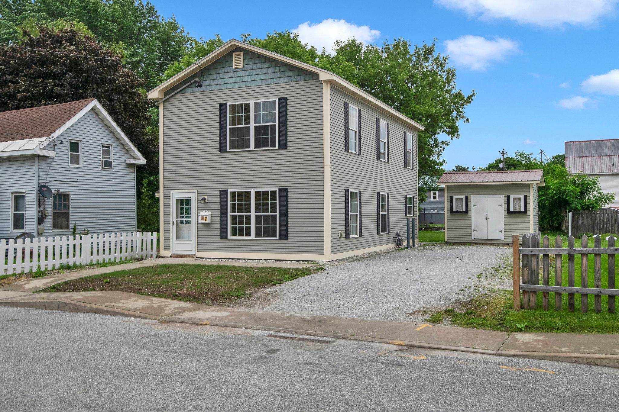 7 Maple Street St. Albans, VT 05478 - Photo 2 of 29