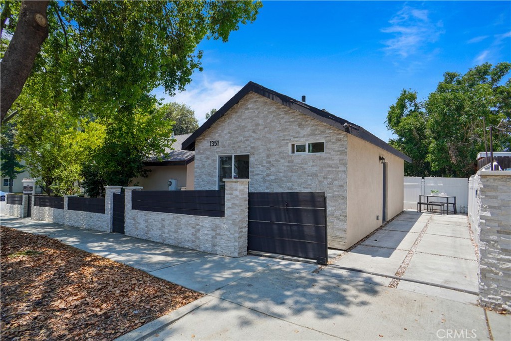 77 West Washington Boulevard Pasadena, CA 91103 - Photo 13 of 22