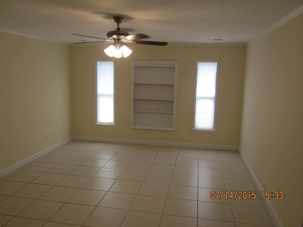 919 Riviera Avenue Sebastian, FL 32958 - Photo 11 of 25 Gallery Image 11
