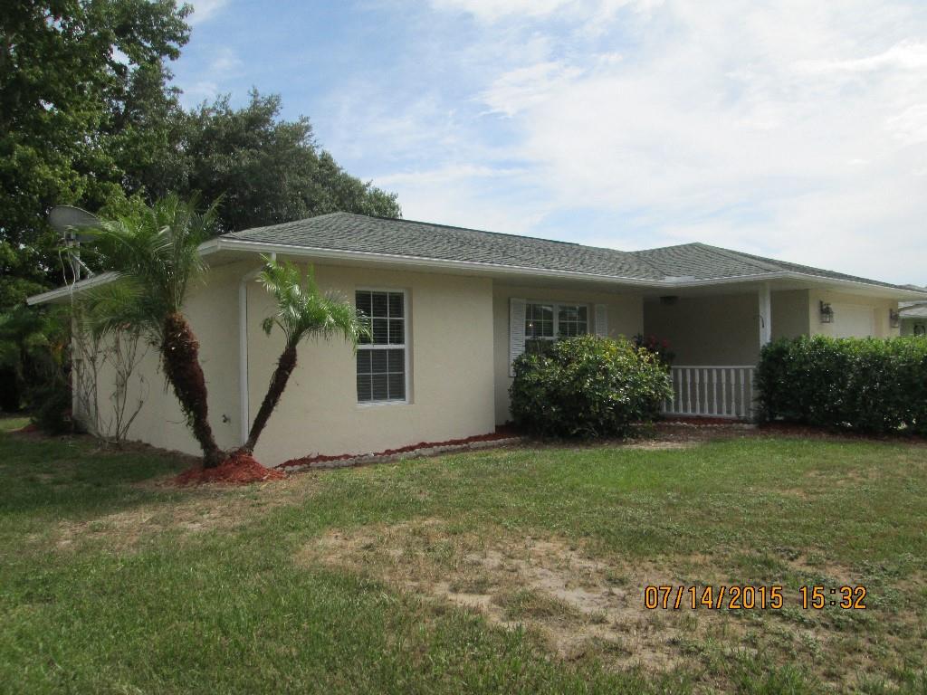 919 Riviera Avenue Sebastian, FL 32958 - Photo 5 of 25 Gallery Image 5