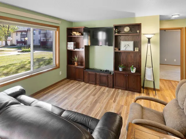 $114,000 | 161 Mindy Lane, Unit 9, Montrose, MN 55363