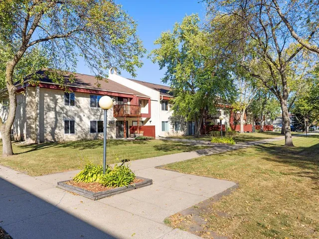 $114,000 | 161 Mindy Lane, Unit 9, Montrose, MN 55363