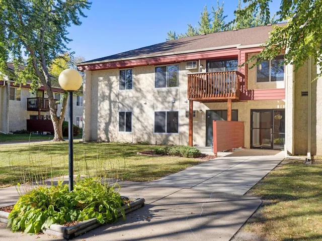 $114,000 | 161 Mindy Lane, Unit 9, Montrose, MN 55363