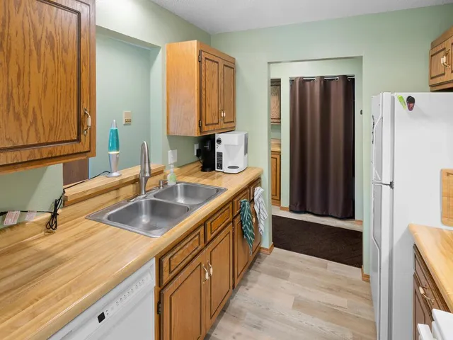 $114,000 | 161 Mindy Lane, Unit 9, Montrose, MN 55363