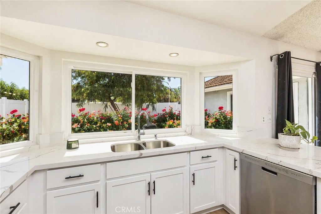 45586 Rainbow Canyon Road Temecula, CA 92592 - Photo 13 of 24 Photo has been virtually enhanced.