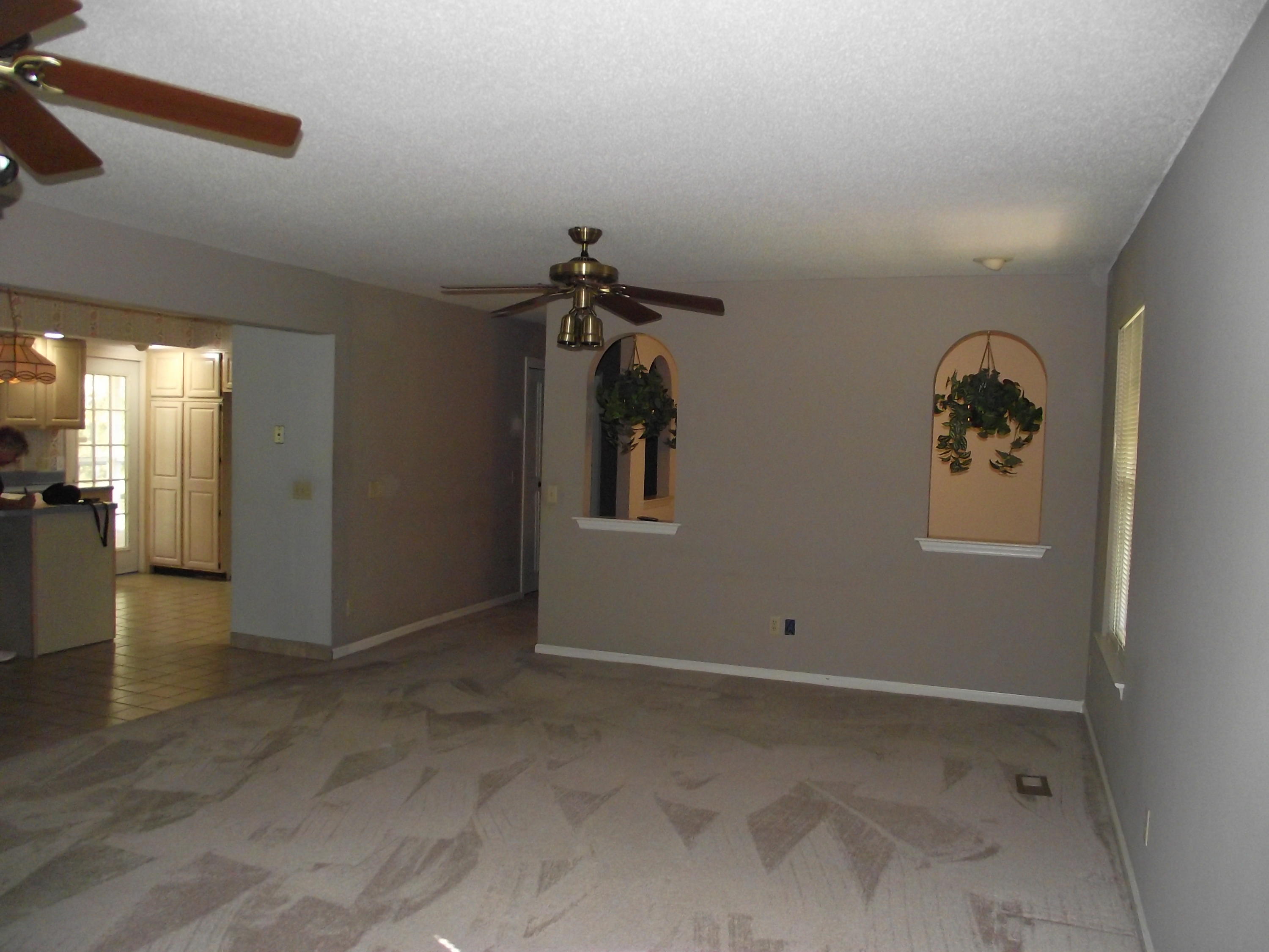 6565 Francis Spring Road Whitwell, TN 37397 - Photo 4 of 33 Living room