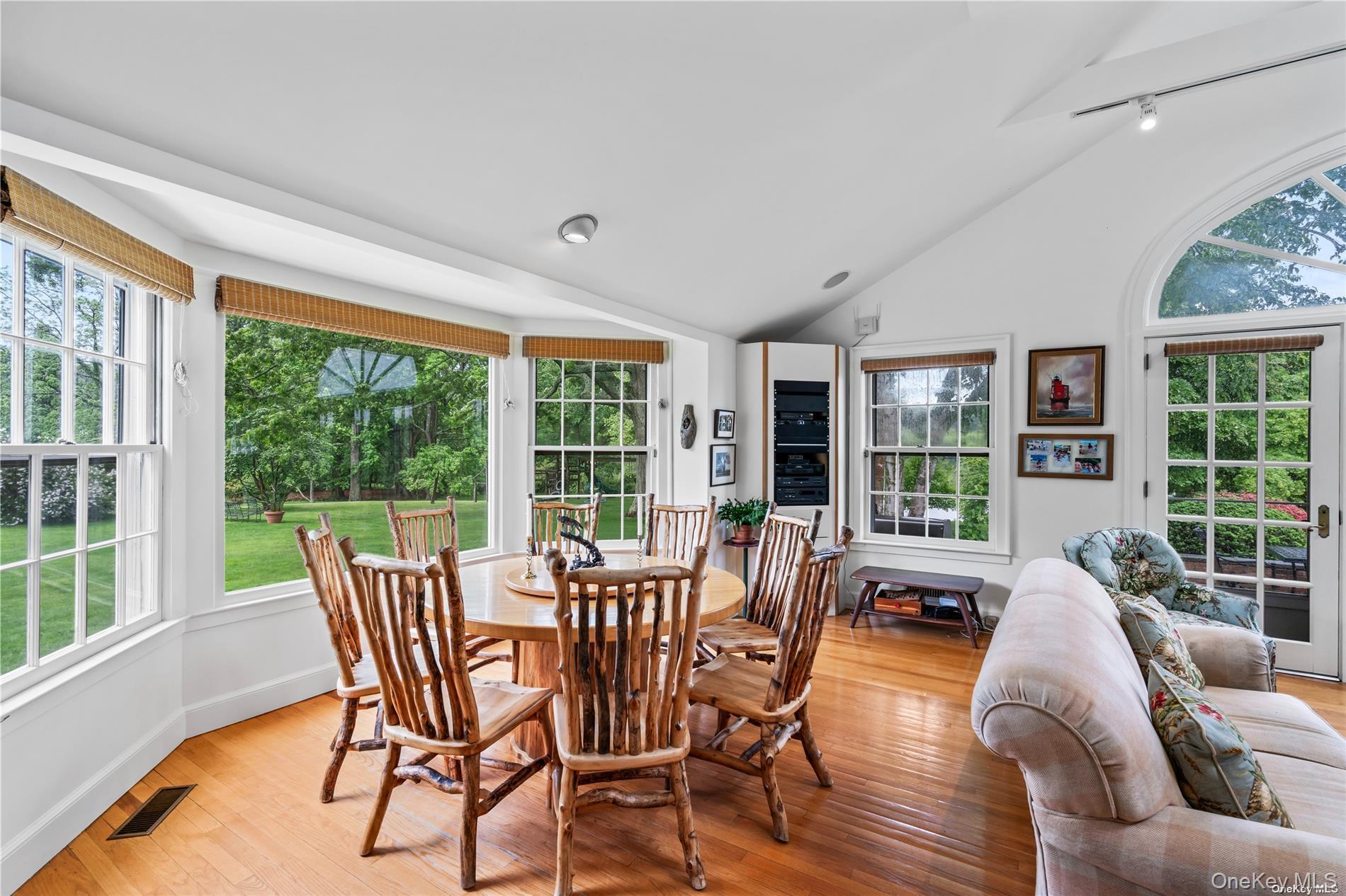 200 Cleft Road Mill Neck, NY 11765 - Photo 16 of 36 Breakfast Area