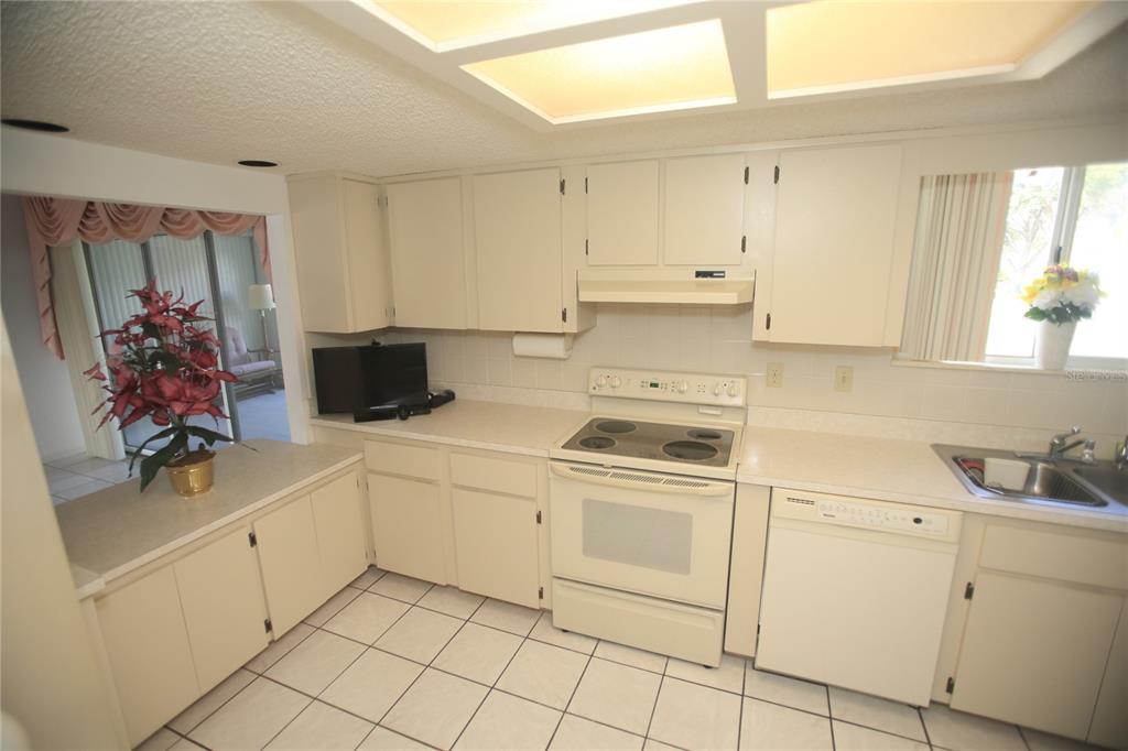8691 Southwest 116th Place Road Ocala, FL 34481 - Photo 4 of 45