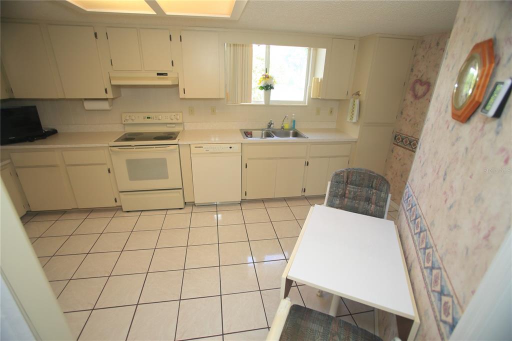 8691 Southwest 116th Place Road Ocala, FL 34481 - Photo 5 of 45