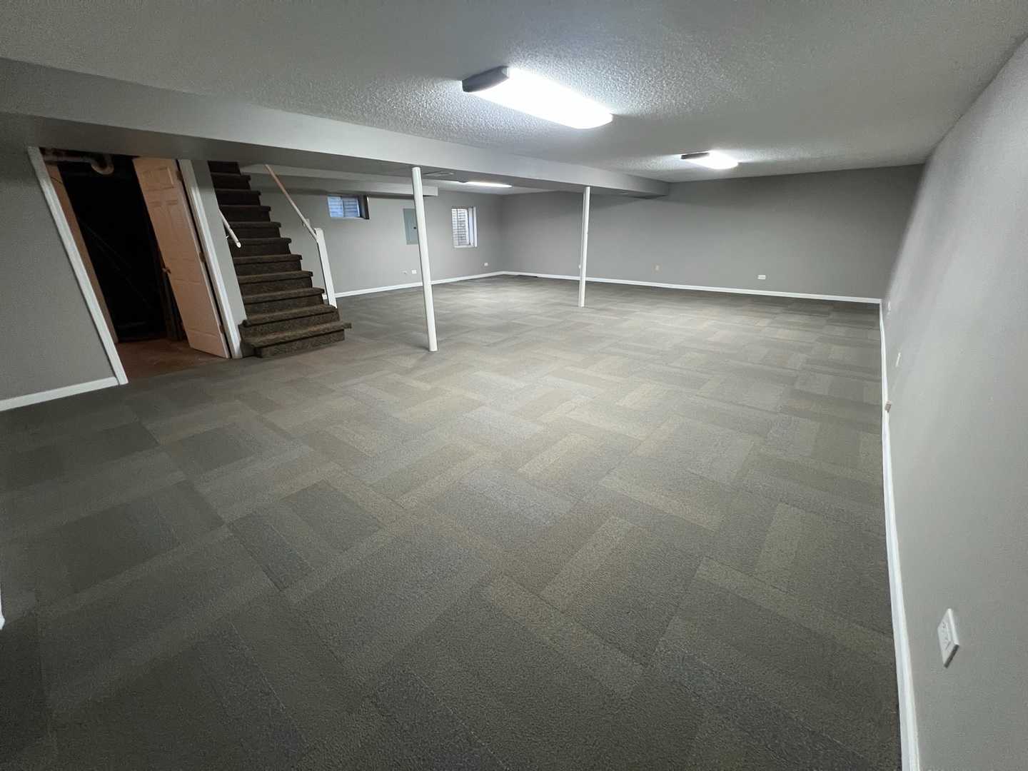 548 Delaware Trail Carol Stream, IL 60188 - Photo 22 of 26 an empty room with a walk in closet