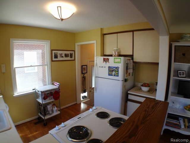 2757 Windemere Road Birmingham, MI 48009 - Photo 8 of 25 DSC00487.JPG