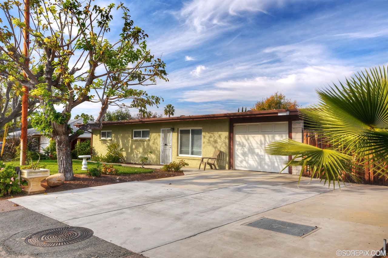 13682 Somerset Road Poway, CA 92064 - Photo 1 of 25