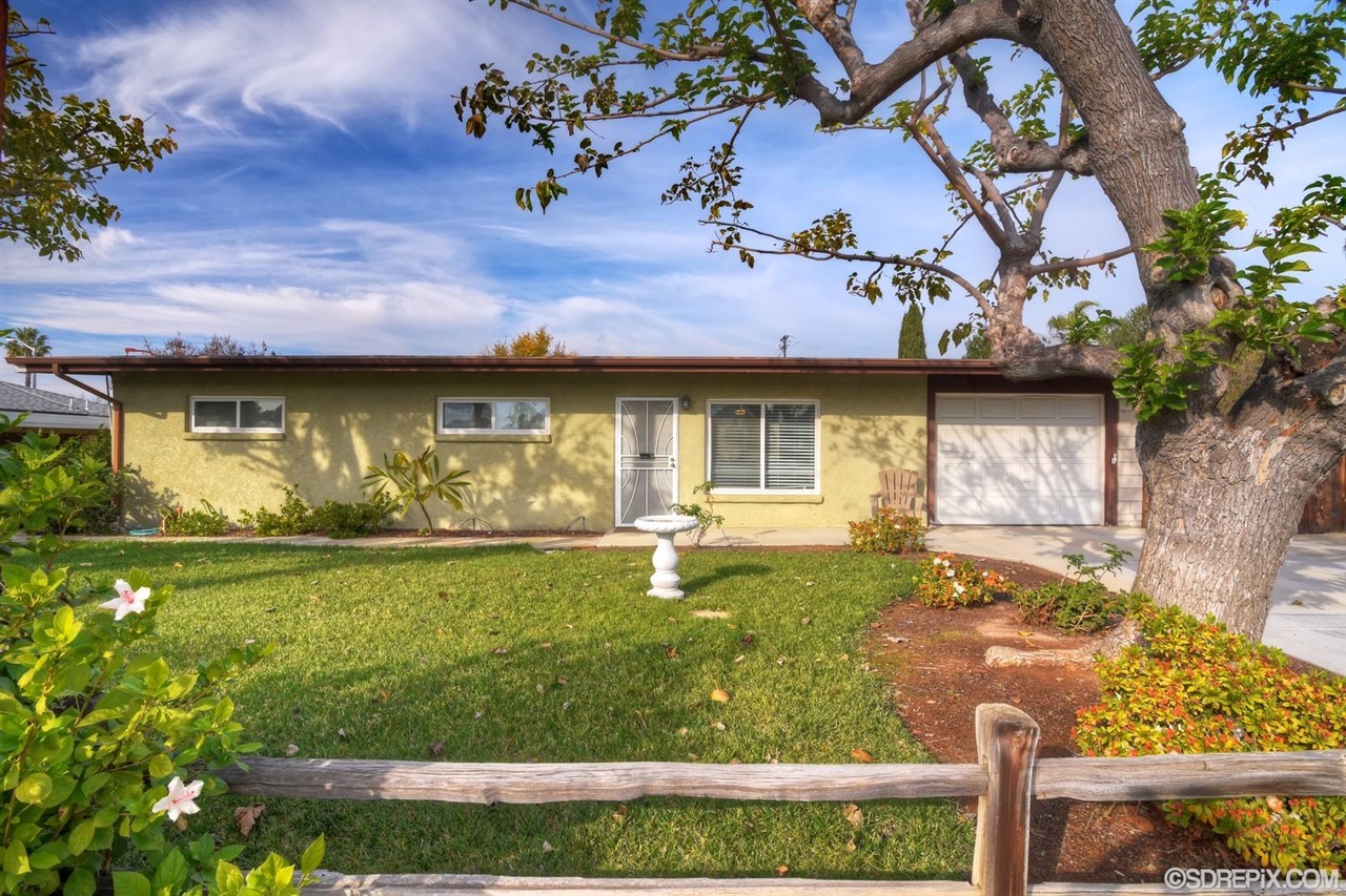 13682 Somerset Road Poway, CA 92064 - Photo 2 of 25
