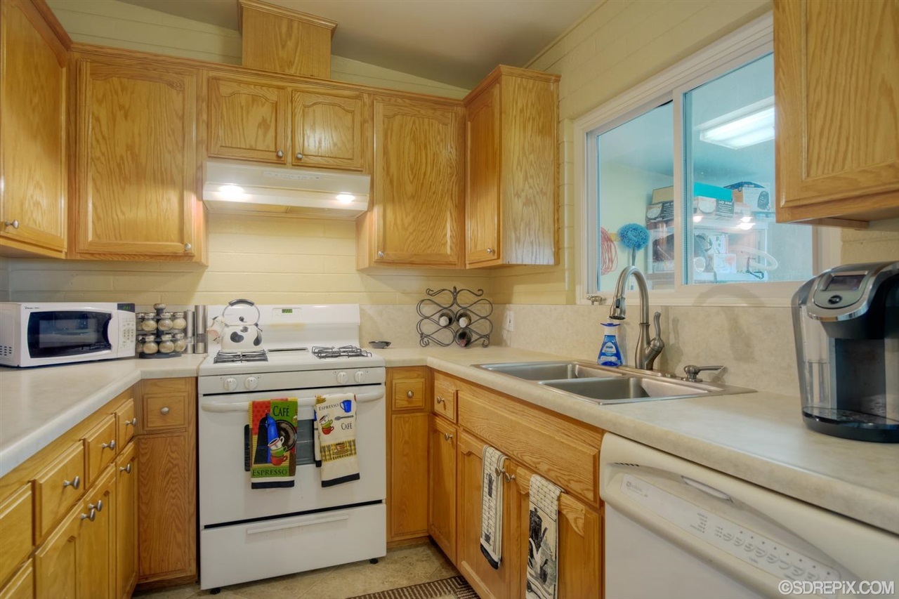 13682 Somerset Road Poway, CA 92064 - Photo 11 of 25