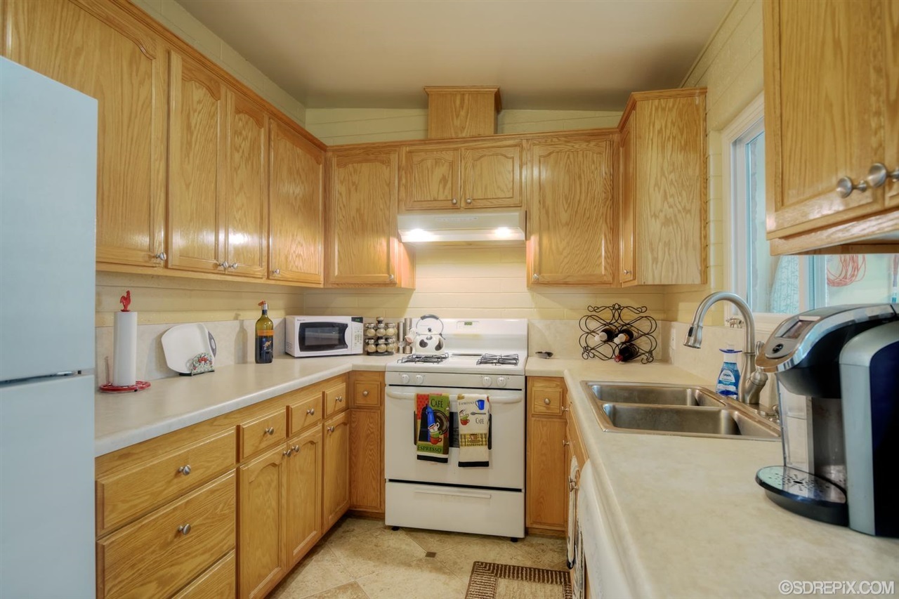 13682 Somerset Road Poway, CA 92064 - Photo 10 of 25
