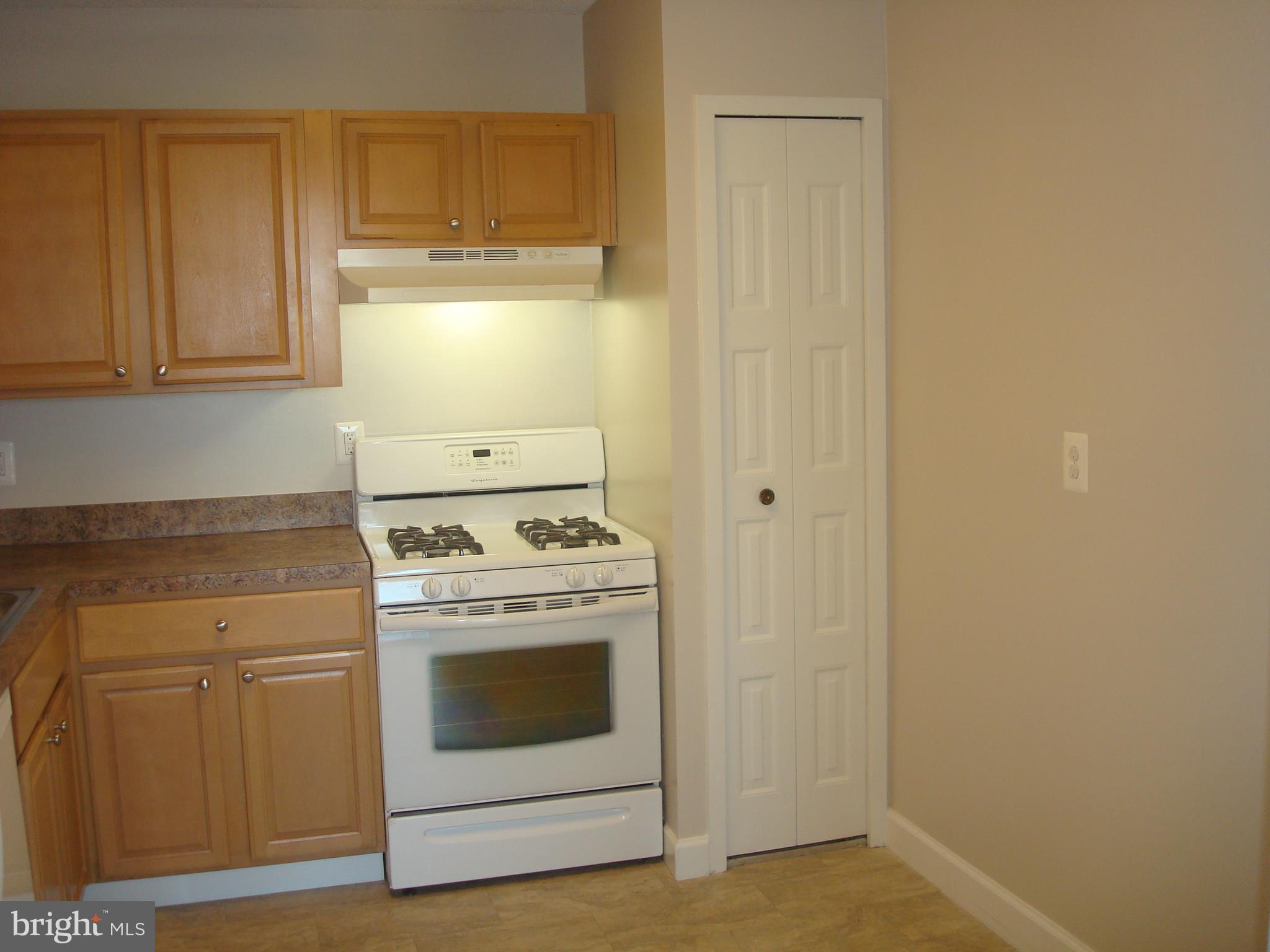 5225 Pooks Hill Road, Unit 323S Bethesda, MD 20814 - Photo 11 of 36