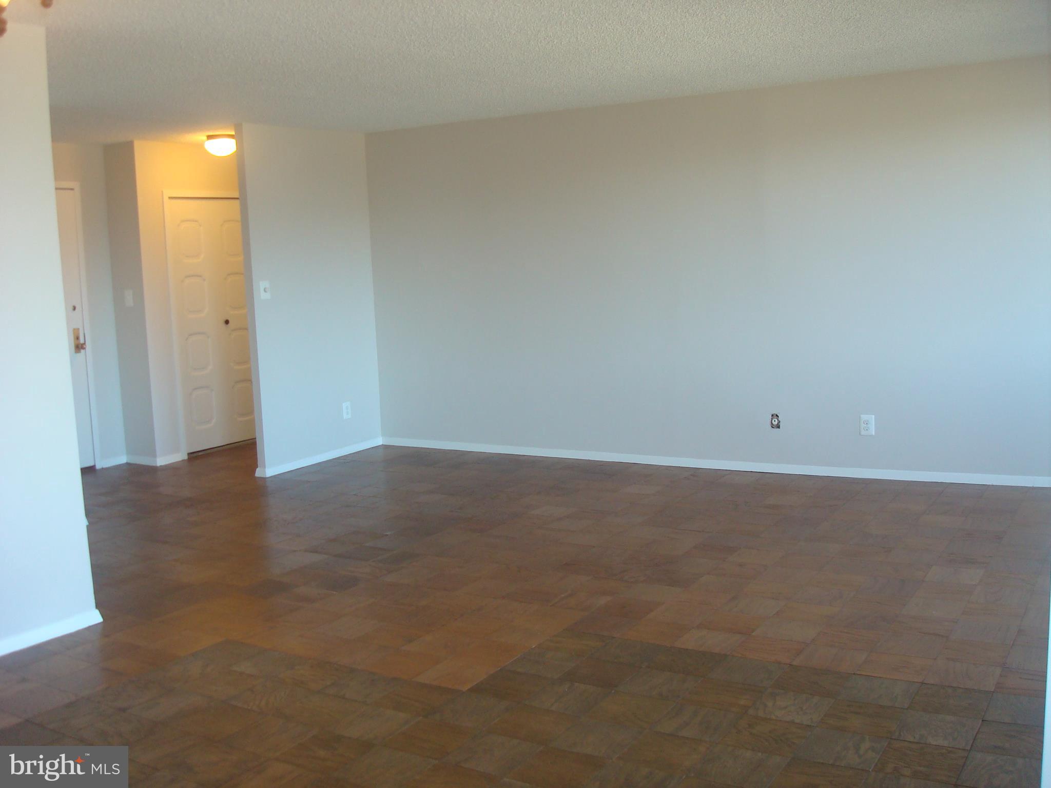 5225 Pooks Hill Road, Unit 323S Bethesda, MD 20814 - Photo 5 of 36