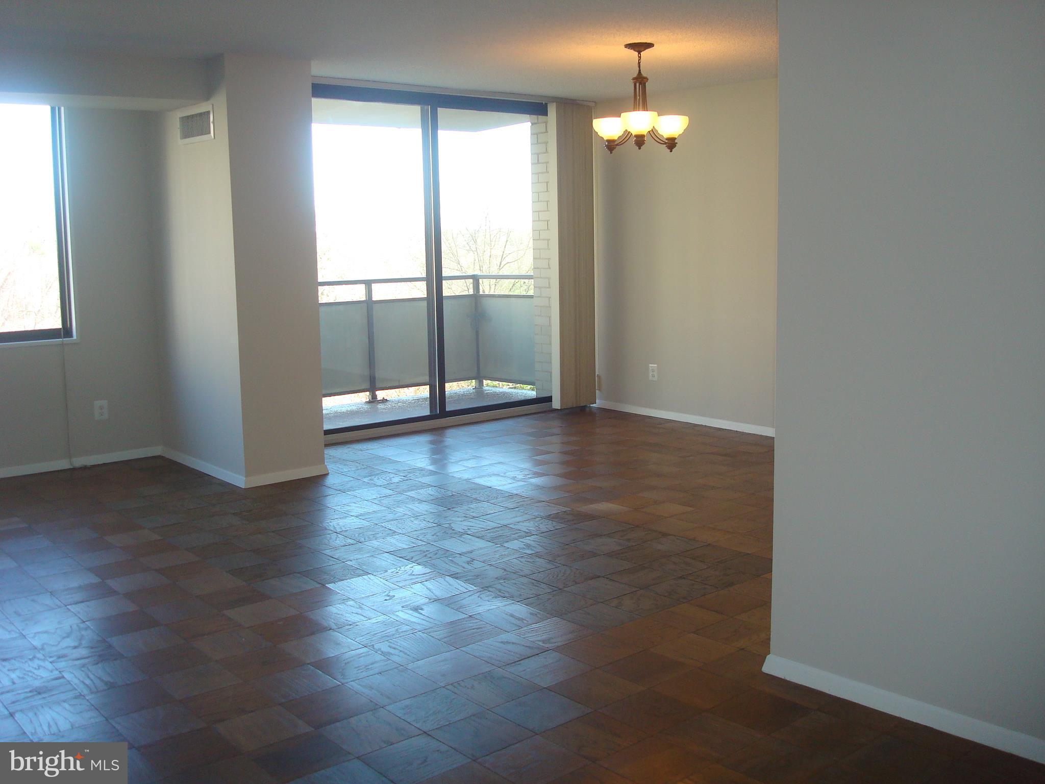 5225 Pooks Hill Road, Unit 323S Bethesda, MD 20814 - Photo 7 of 36