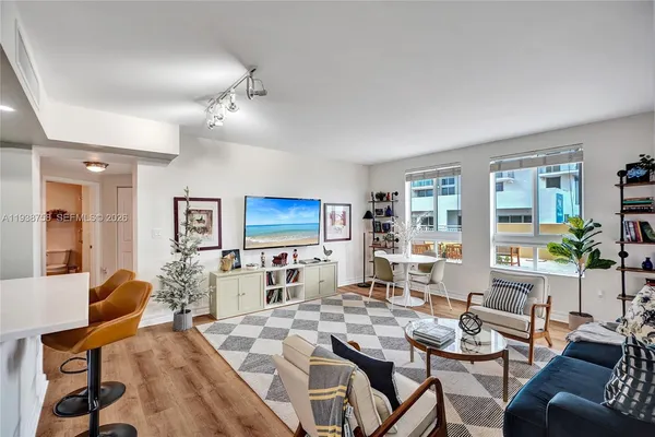 $525,000 | 7350 Southwest 89th Street, Unit 911S, Miami, FL 33156