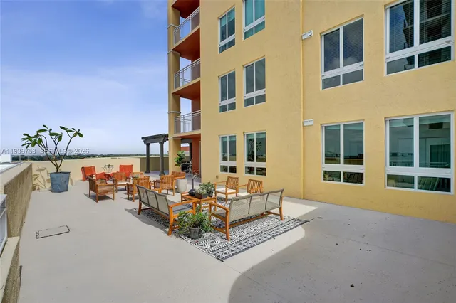 $535,000 | 7350 Southwest 89th Street, Unit 911S, Miami, FL 33156