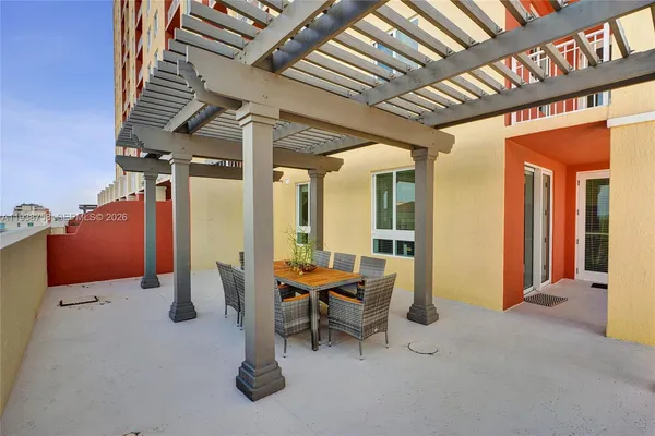 $525,000 | 7350 Southwest 89th Street, Unit 911S, Miami, FL 33156