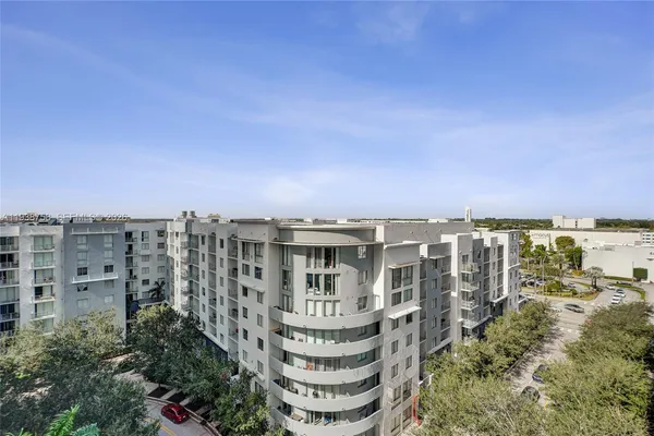 $525,000 | 7350 Southwest 89th Street, Unit 911S, Miami, FL 33156