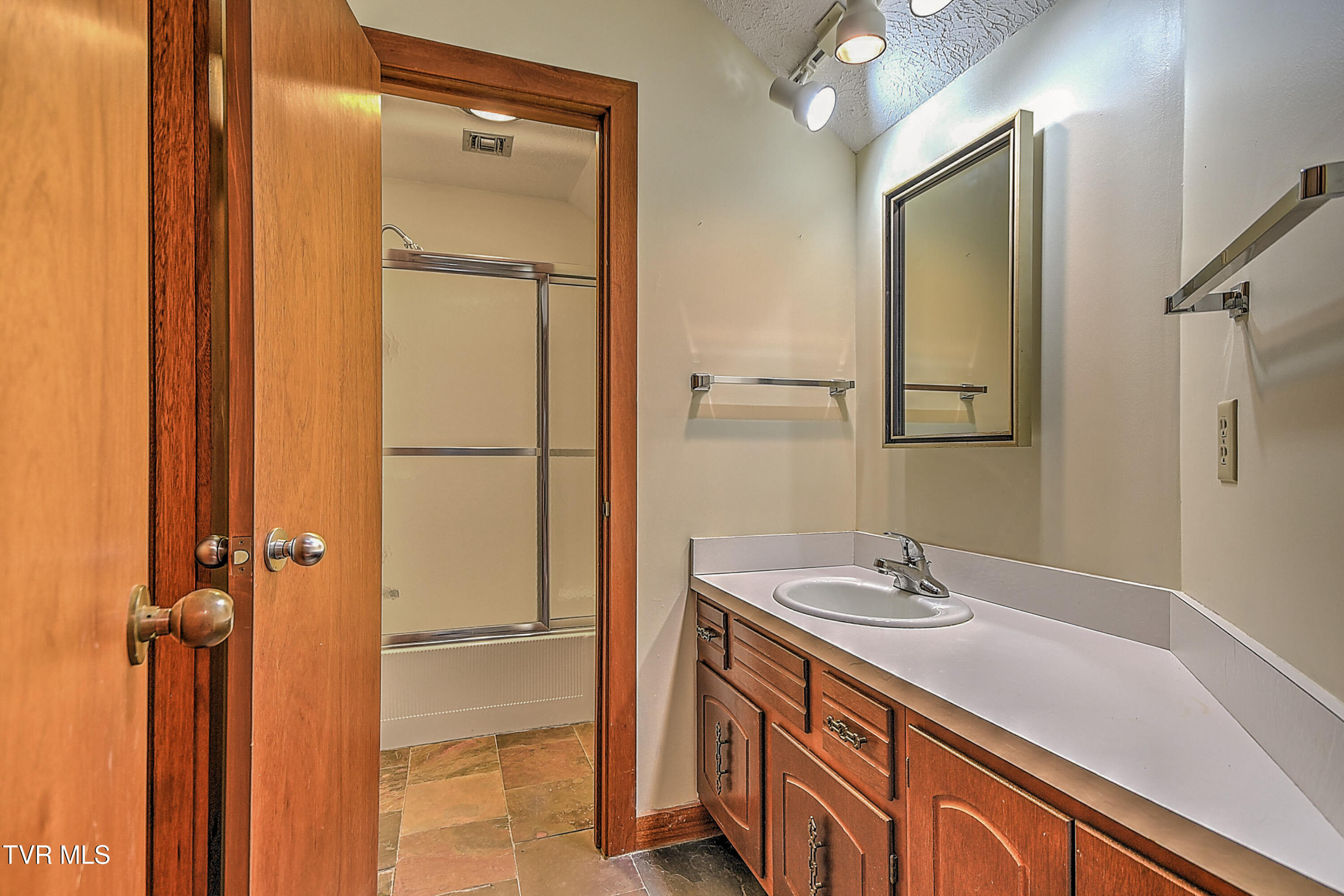 45 Grove Hill Road, Unit 45 Kingsport, TN 37660 - Photo 39 of 73 45 Grove Hill ES-40
