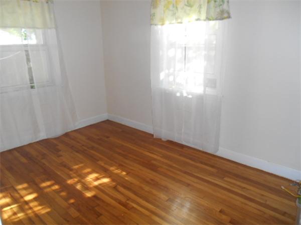 71 Bluff Road Weymouth, MA 02191 - Photo 5 of 10