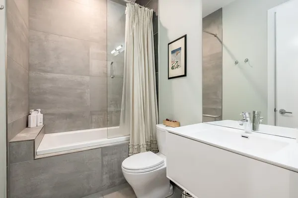 $725,000 | 5236 North Kenmore Avenue, Unit 3S, Chicago, IL 60640