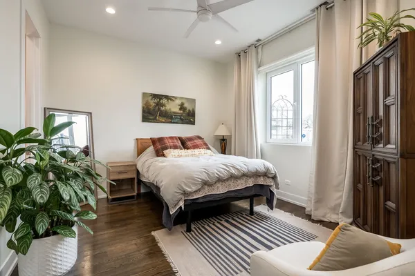 $725,000 | 5236 North Kenmore Avenue, Unit 3S, Chicago, IL 60640