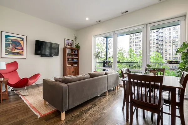 $725,000 | 5236 North Kenmore Avenue, Unit 3S, Chicago, IL 60640