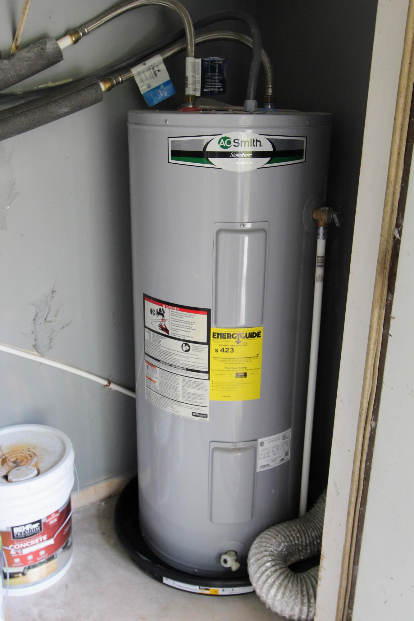 8250 Kause Road Pensacola, FL 32506 - Photo 25 of 28 a view of water heater room