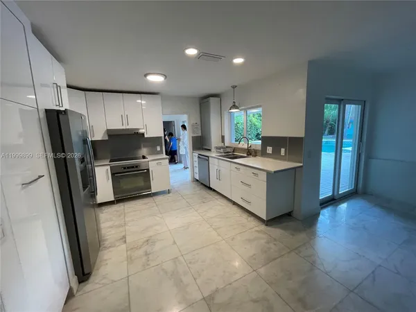 $8,500 | 14610 Tarpon Drive, Coral Gables, FL 33158