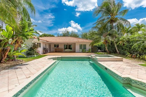 $8,500 | 14610 Tarpon Drive, Coral Gables, FL 33158