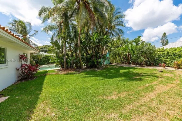 $8,500 | 14610 Tarpon Drive, Coral Gables, FL 33158