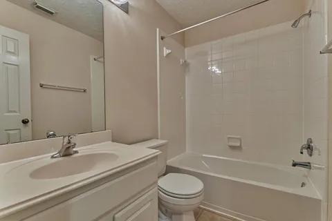 $745,000 | 7 Vincent Court, The Woodlands, TX 77382