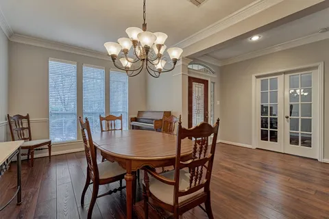 $745,000 | 7 Vincent Court, The Woodlands, TX 77382