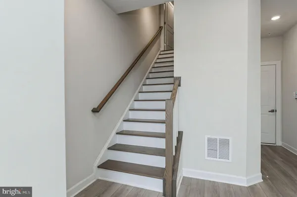 $899,900 | 10689 Fairgrounds Drive, Fairfax, VA 22030