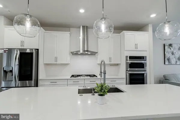 $899,900 | 10689 Fairgrounds Drive, Fairfax, VA 22030