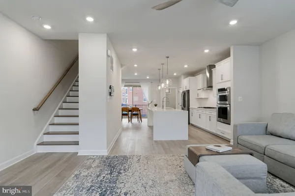 $899,900 | 10689 Fairgrounds Drive, Fairfax, VA 22030