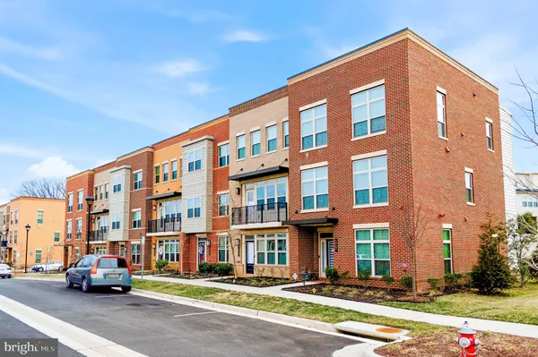 $899,900 | 10689 Fairgrounds Drive, Fairfax, VA 22030