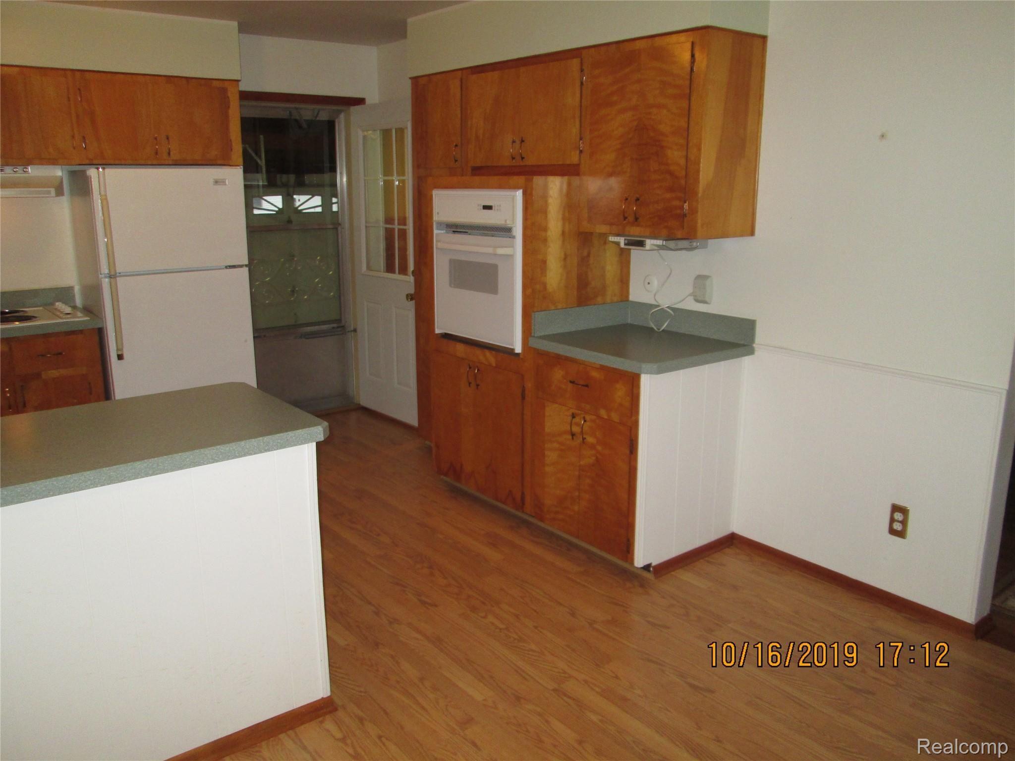 2485 Michigan Road Port Huron, MI 48060 - Photo 22 of 46 IMG_6810.JPG